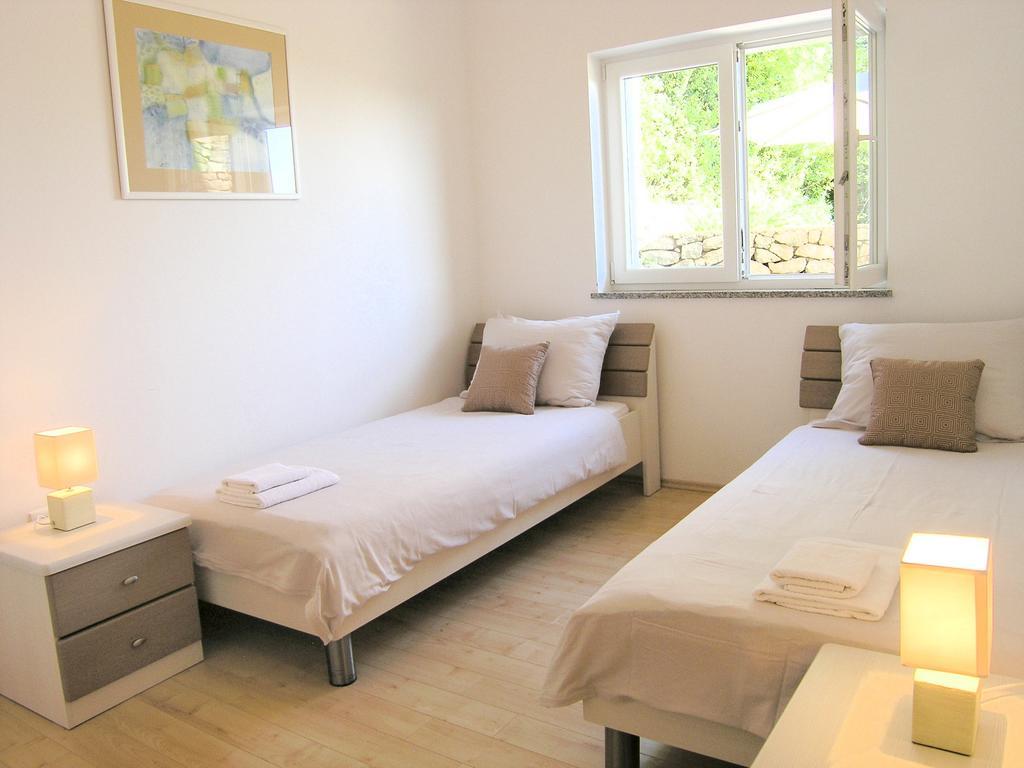 Apartments Dagmar Krk Town Esterno foto